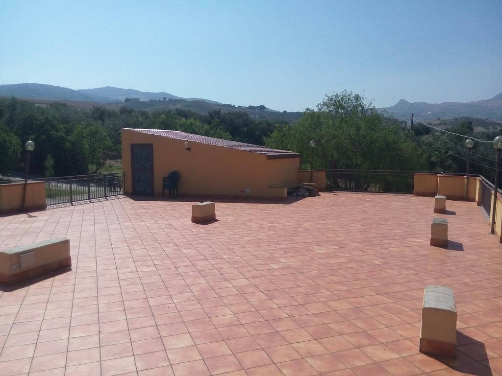 Agriturismo La Targa Buonfornello Eksteriør bilde