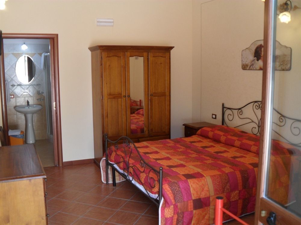 Agriturismo La Targa Buonfornello Eksteriør bilde